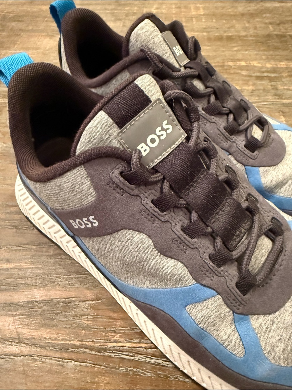 NEW. Hugo BOSS Titanium Runner Sneakers in Grey Men’s Size 9. - Picture 6 of 6